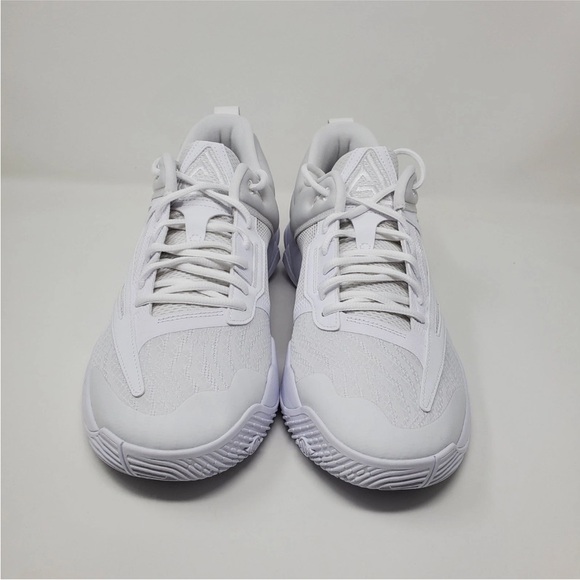 Nike Giannis Immortality 3 White Basketball Shoes DZ7533-102 Men's Size 9 - Picture 3 of 5